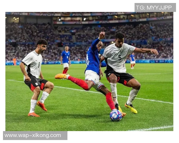 巴斯勒谈足球娱乐性：奥利塞的马赛回旋展现了运动的魅力与乐趣