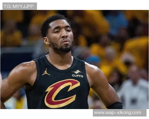 米切尔半场表现抢眼16分钟内高效贡献12分3板1助1断1帽