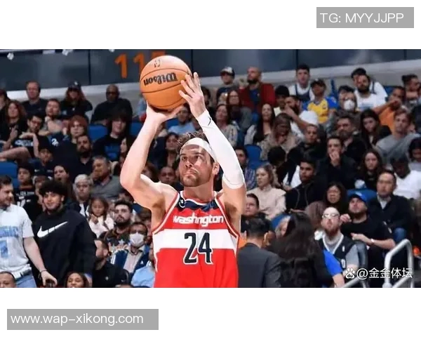 奇才主教练称赞萨尔在对抗独行侠时成为防守核心力量