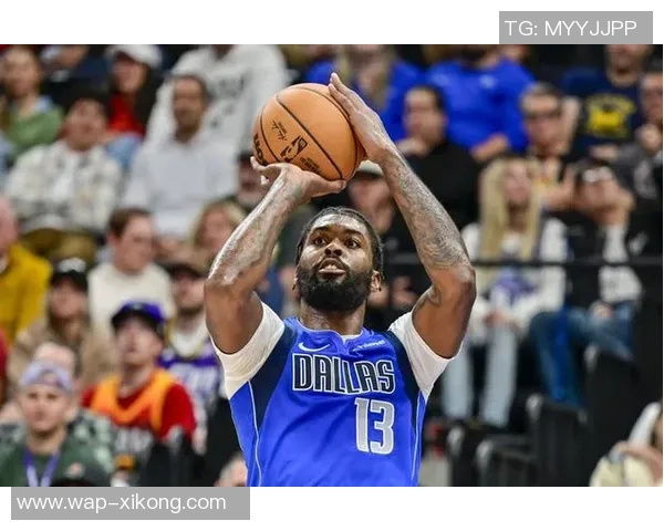 马绍尔替补出战21分钟表现抢眼7投4中加罚球8中10砍下17分2篮板