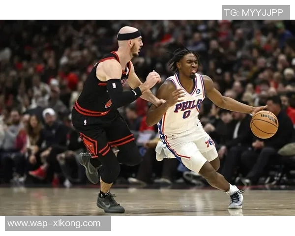 德拉蒙德底角三分出手提前庆祝却意外打铁引发全场哄笑