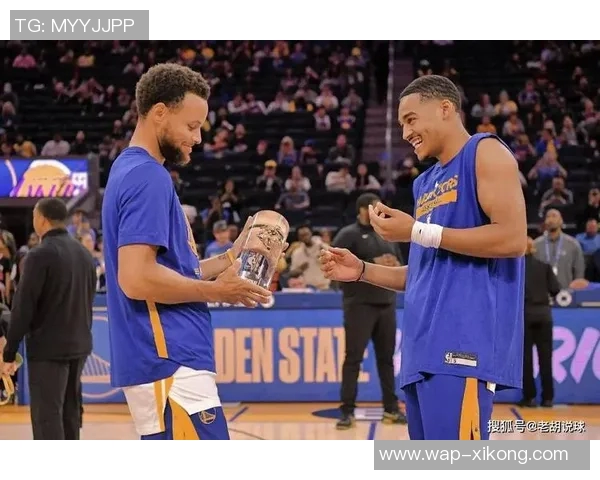 昆顿杰克逊称赞库里勇于接受防守挑战表现出色