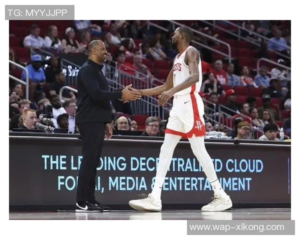 乌度卡盛赞KD达成31000分认为他仍有潜力再创佳绩 乌度卡盛赞KD达成31000分认为他仍有潜力再创佳绩